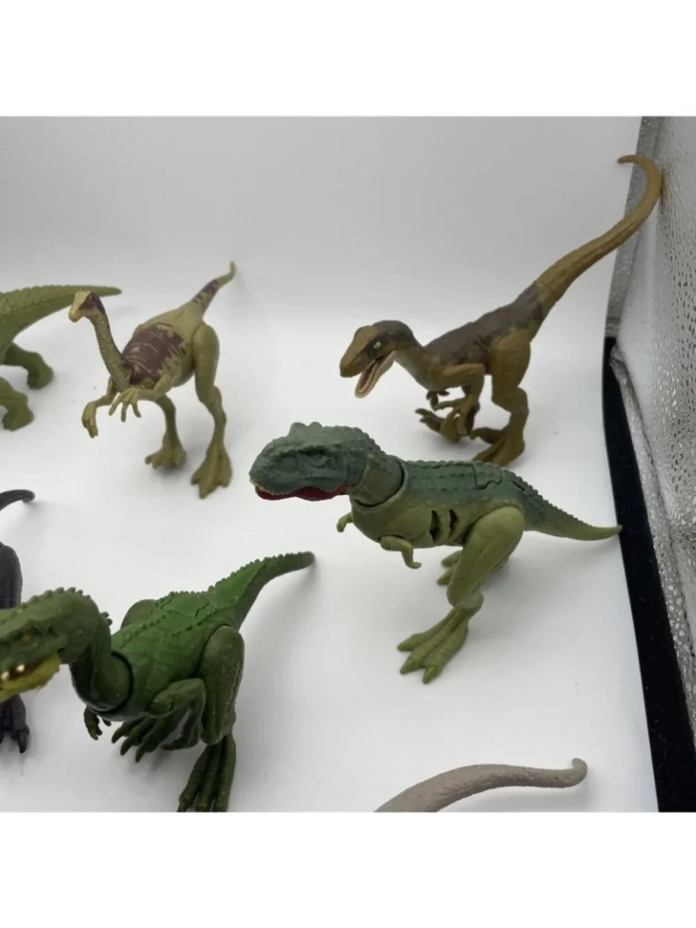 9 Jurassic World Dinosaur Action Figures Articulated Some Pull Out Code Tracker